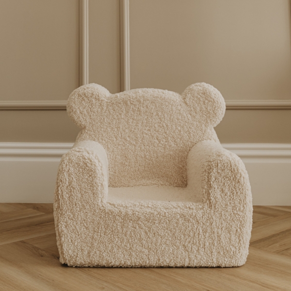 Kindersessel aus Teddyfell in Bärenoptik